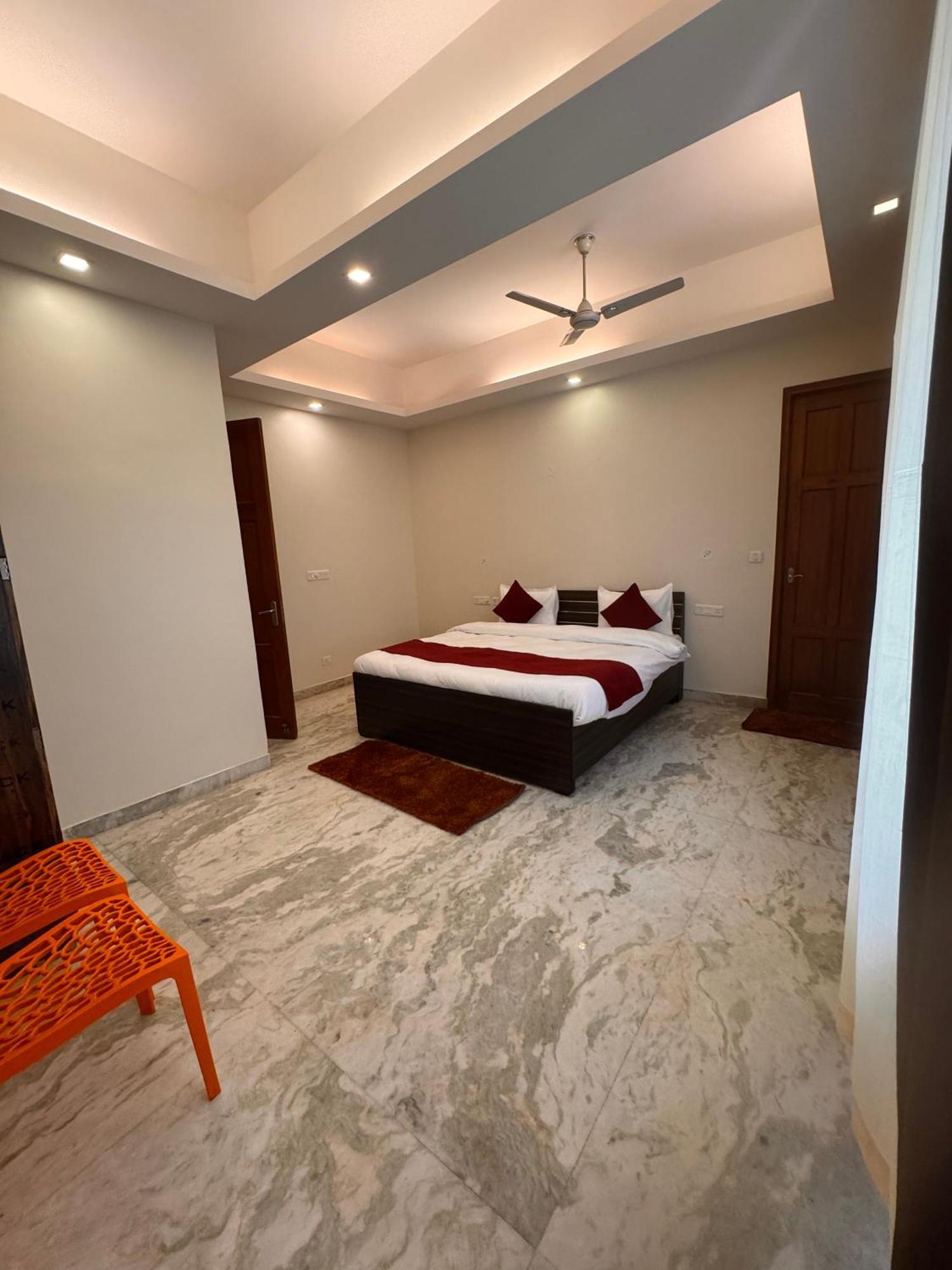 Hl Grand Hotel Lucknow Exteriör bild